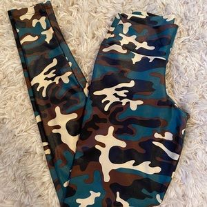 Camo XS leggings